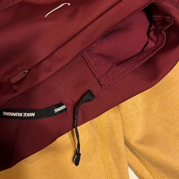 Two pair Nike Leggings - Picture 16 of 16